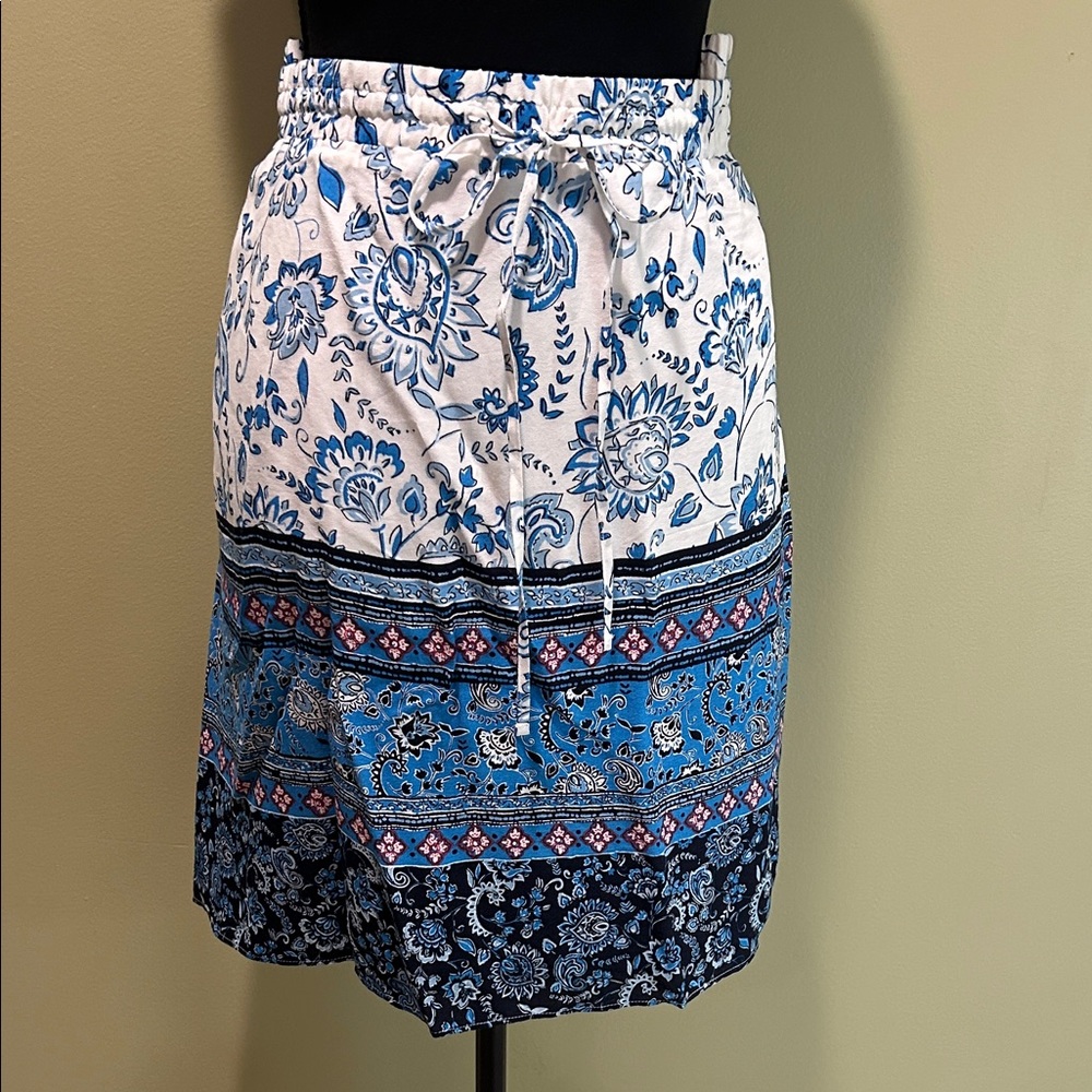LOFT Plus Blue and White Patterned Skirt